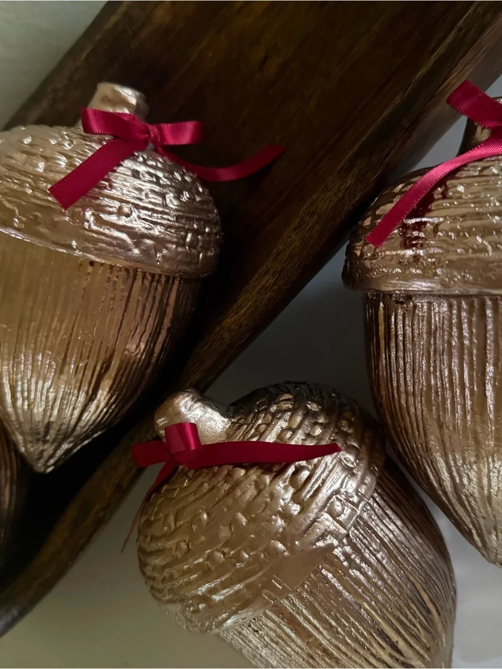 Set 4 Decorative Metallic Acorn Accent .Bronze Finish. 5.4 inches